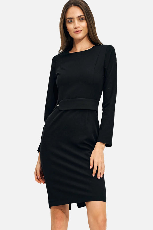 Simple dress with short sleeves