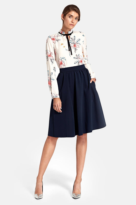Flared knee-length skirt - red & black